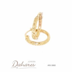 A10-3083 Argollas en oro amarillo de 10 kilates. Ancho 1.4 cm