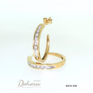 BA10-036 Argollas en oro amarillo de  10 kilates con diamantes. Diámetro 1.8 cm