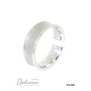 S14-620  Banda de matrimonio para caballero en oro blanco de 14 kilates. Talla 10