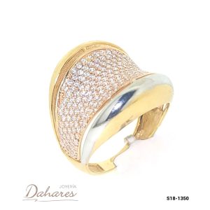 S18-1350 Anillo en tres oros de 18 kilates con circones. Talla 7