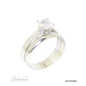 S18-1612 DUO Dúo de matrimonio para dama en oro blanco de 18 kilates con circones, banda 3mm de ancho. Talla 7