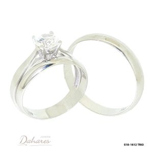 S18-1612 TRIO Trío de matrimonio en oro blanco de 18 kilates con circones, banda dama 3mm y caballero 4 mm de ancho. Talla H10 M7
