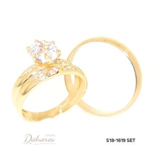 S18-1619 SET Trío de matrimonio en oro amarillo de 18 kilates con circones, banda de caballero 4 mm de ancho. Talla H10 M6.5