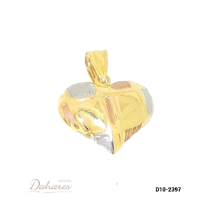 D10-2397 Dije de corazon en tres oros de 10 kilates. Alto 2.0 Ancho 1.6 cm