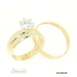 S10-4266 SET Trío de matrimonio en oro amarillo de 10 kilates con circones, banda caballero 4 mm de ancho. Talla H10 M8