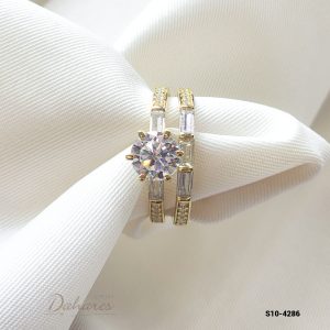 S10-4286 Dúo de matrimonio para dama en oro amarillo de 10 kilates con circones. Talla 7