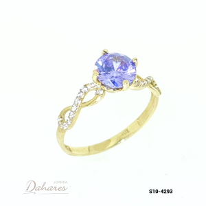 S10-4293 Anillo Solitario en oro amarillo de 10 kilates con circones, central lila. talla 8