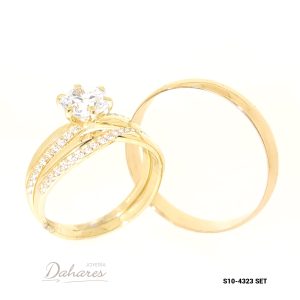 S10-4323 SET Trío de matrimonio en oro amarillo de 10 kilates con circones, banda caballero 4mm ancho. Talla H10 M7.5