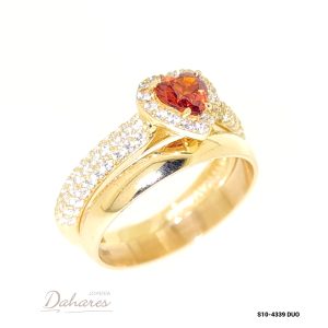 S10-4339 DUO Dúo de matrimonio para dama en oro amarillo de 10 kilates con circones, banda de matrimonio de 3mm de ancho. Talla 7